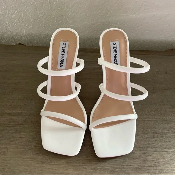 NIB Steve Madden Lunette White Strappy Clear Wedge Heels Sandals, Size 7 - Picture 2 of 9